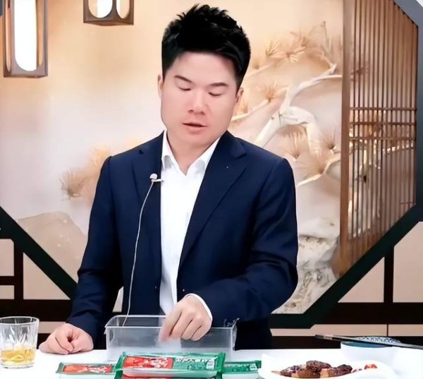 顺应网 董宇辉，低头了